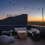 Holiday home Twin Homes Rooftop Deck Hot Tub Outdoor Kitchen *