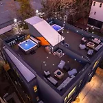 Rooftop Deck Hot Tub & Game In Nashville