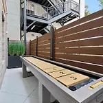 Holiday home The Sound Wave On Music Row Close To Broadway W Pool Nashville