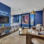 Broadway Blues At Lofts At Vandy West End Holiday home