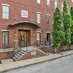 Broadway Blues At Lofts At Vandy West End Holiday home *