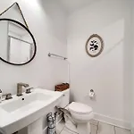 Holiday home 615 Vibe East Getaway 3 Miles To Downtown *