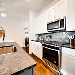 615 Vibe East Getaway 3 Miles To Downtown Holiday home