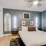 Holiday home Nashoasis 10 Min To Dt, Gameroom, Huge Yard *