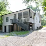 Holiday home Nashoasis 10 Min To Dt, Gameroom, Huge Yard Nashville