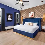 5 Star Stay! Rooftop Hot Tub Walk To Gulch * Nashville