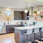 Private Roof Deck - Game - Broadway In 10 Nashville