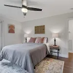 Holiday home Modern Music Oasis Sauna & Spacious Yard