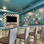 Apartment B 4br By Maddox *