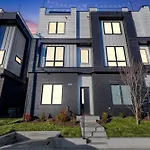 Downtown Nashville Hot Tub Game Room Karaoke