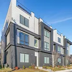 Downtown Nashville Hot Tub Game Room Karaoke