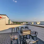 Holiday home New Rooftop With Views Game Dt Nash