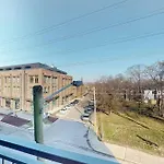 Chic 1Br Condo Near Broadway & Music Row