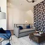 Holiday home West End Dreams-2 Homes-6 Mins To Broadway Nashville