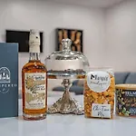 The Southern Lady & Gentleman - Rooftop Patios