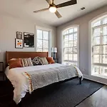 West End Escape - New Build With Rooftop Views Holiday home Nashville
