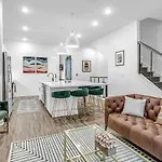 Holiday home Johnny And June House - Walk To Bars Quick Uber To Downtown *