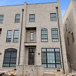 West End Oasis-New Building & Rooftop Views