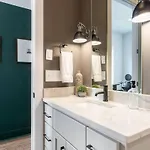 Holiday home Whiskey In A Wine Glass-country Inspired Nash
