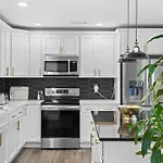Julep House - Private Hideaway 5 Min From Downtown Holiday home *