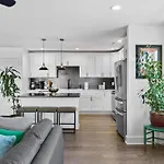 Holiday home Julep House - Private Hideaway 5 Min From Downtown *