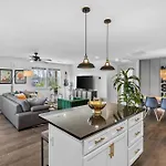 Julep House - Private Hideaway 5 Min From Downtown Holiday home
