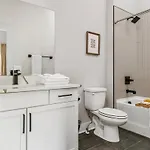 Holiday home Side-by-side Homes With Hot Tubs - Sleeps Over 20 Guests *
