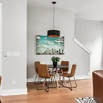 Side-By-Side Homes With Hot Tubs - Sleeps Over 20 Guests