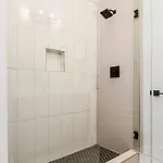 Side-by-side Homes With Hot Tubs - Sleeps Over 20 Guests Holiday home *