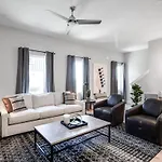 3 Side By Side Nash Homes - Close To Honky Tonks Holiday home Nashville