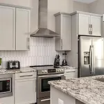 Brand New Side By Side Homes - Sleeps 24 Guests