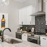 Brand New Side By Side Homes - Sleeps 24 Guests Nashville
