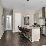 Holiday home Stunning Rooftop Views Of With Hot Tub Nashville