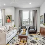 Nash Getaway - Private Rooftop Patio - Sleeps 12 Apartment Nashville