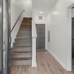 Nashville Charmer - Private Rooftop - Sleeps 14