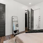 Nashville Charmer - Private Rooftop - Sleeps 14