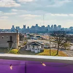 Rooftop Skyline Views - Private Hot Tub - Fire Pit