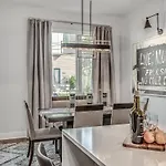 Two Large Homes Minutes To Downtown Holiday home