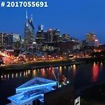 5 Min Uber To Downtown - 2 Car Gargage - Rooftop