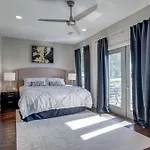 Gorgeous Home-minutes To Lower Broadway *