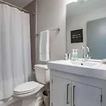 Gorgeous Home-minutes To Lower Broadway