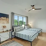 Sprawling Estate - Sleeps 16