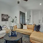 Sprawling Estate - Sleeps 16 Holiday home Nashville