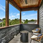 Sprawling Estate - Sleeps 16