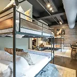 Modern 6br By Maddox *
