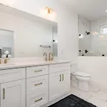 - 1701 Lischey Ave *