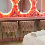 Pink - Girls' Trip, 12 Min To Broadway Holiday home Nashville
