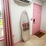 Pink - Girls' Trip, 12 Min To Broadway Holiday home *