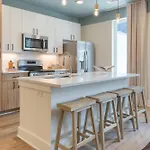 4 Units 16 Guests New 12 South Rooftop Courtyard The Gilmore