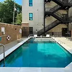 The Sound Wave On Music Row Close To Broadway W Pool